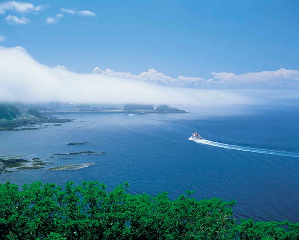 【茨城県内発】 ベストシーズンに行くひがし北海道12景 釧路湿原と知床クルーズ・硫黄山・摩周湖・阿寒湖3日間 5つ星の宿「知床第一ホテル」に宿泊2